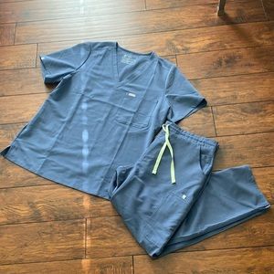 NWOT!! Figs Space Navy Scrub Set— Large Top and Large Petite bottoms